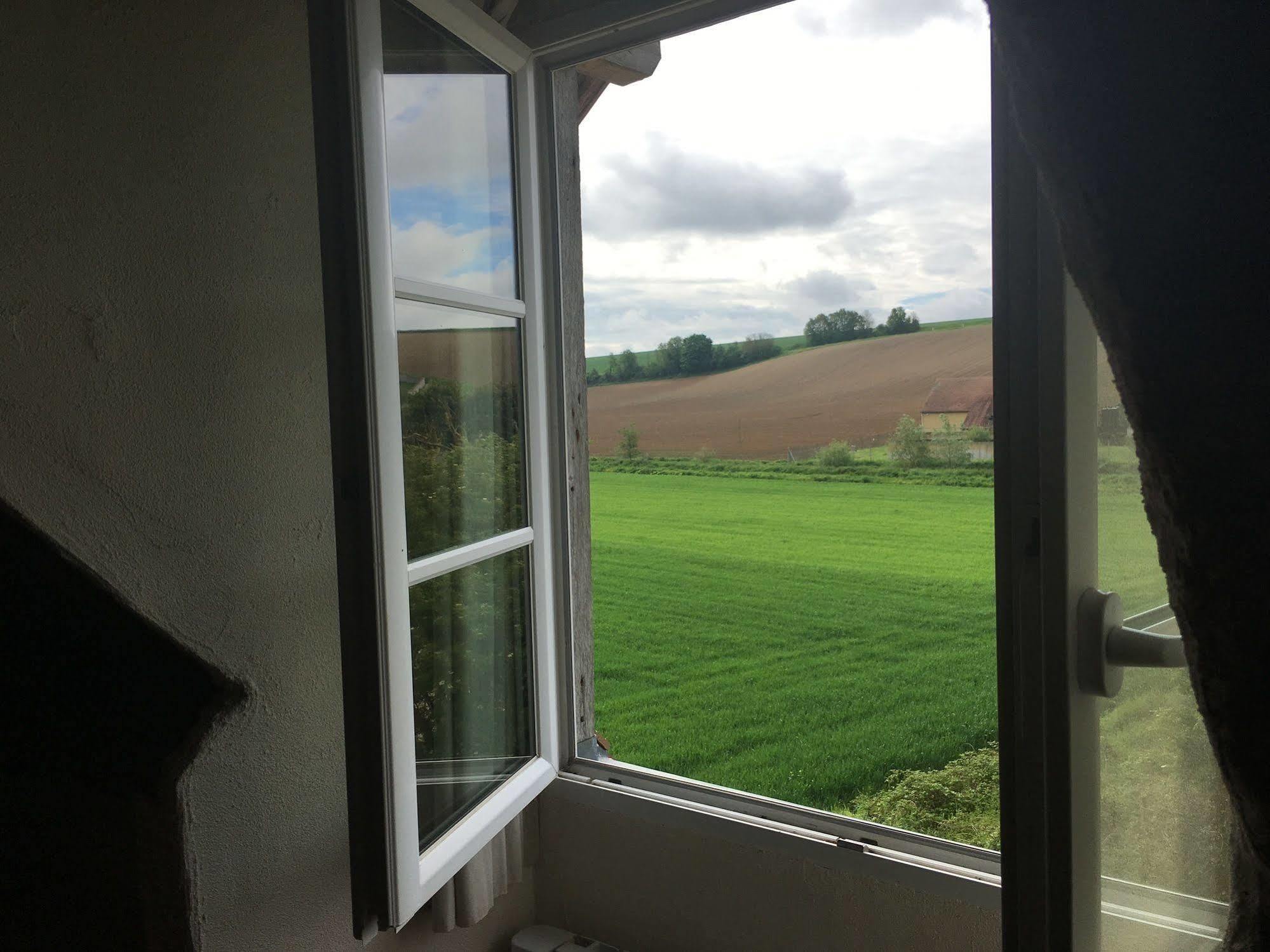 Domaine Du Moulin De Champie - Versailles - Gites & Suites Feucherolles Kültér fotó